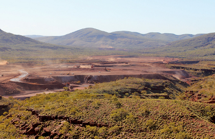 Fortescue inks $US1.5bn mining contract