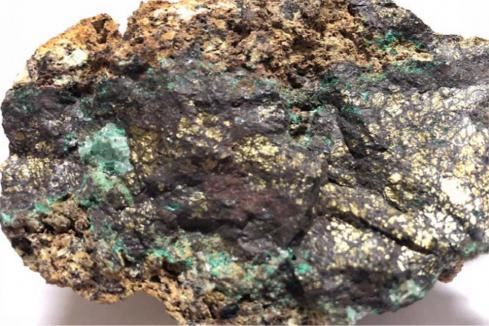 Hammer picks up new copper/gold prospects in Qld