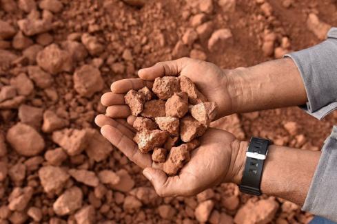 Bauxite test work stacks up for Lindian in Guinea