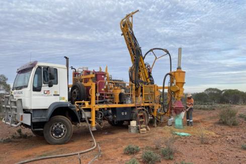 Assays awaited for suspended CZR Mid West gold hunt