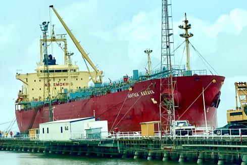 Buru ships more oil as testing crew quarantines