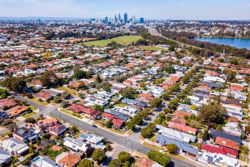 Border delay puts pressure on Perth property market