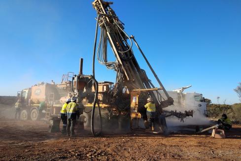 Drilling extends Mount Magnet gold lode for Venus, Rox