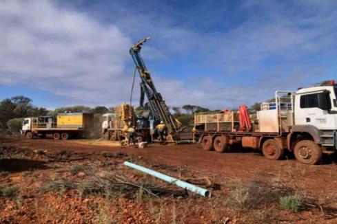 Terrain ramps up gold-lithium drilling at Smokebush