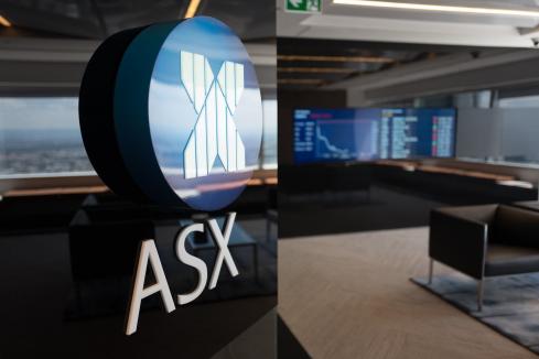 Aust shares edge lower ahead of economic readouts