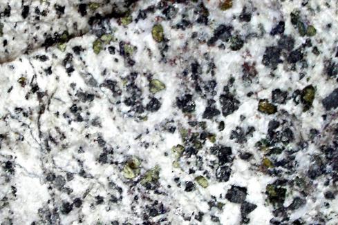 Gold Mountain nabs giant Brazilian niobium-rare earths plot