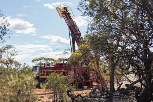 KalGold uncovers high-grade oxide gold zones at Pinjin