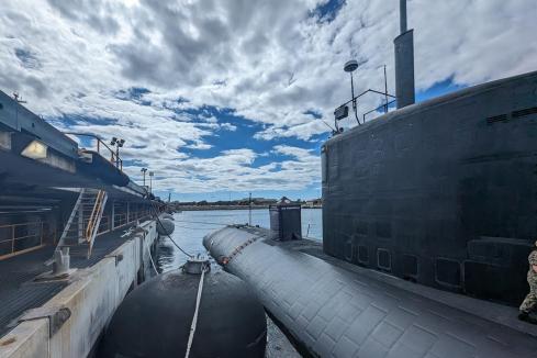 Pentagon cuts submarine building agenda
