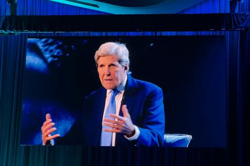 Kerry says unity missing on climate 