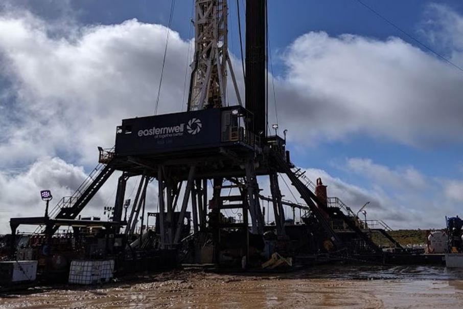 Strike gets hydrocarbon whiff in Perth Basin