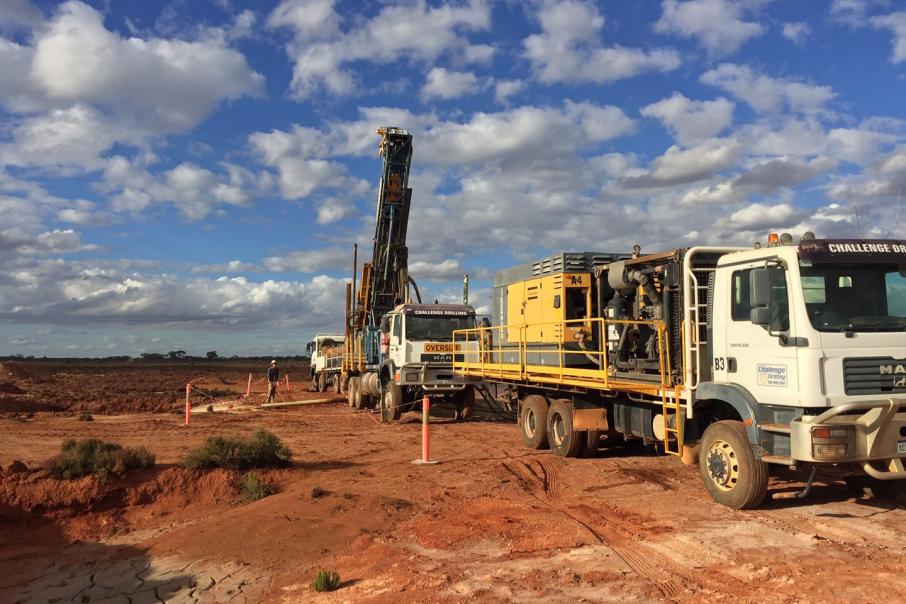 Anglo finds high grade gold core at Feysville
