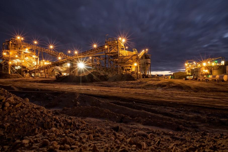 Local gold miners crack ASX 200