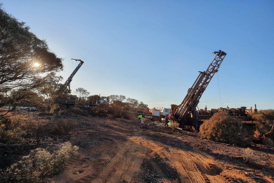 Middle Island hits 20-gram dirt at Sandstone