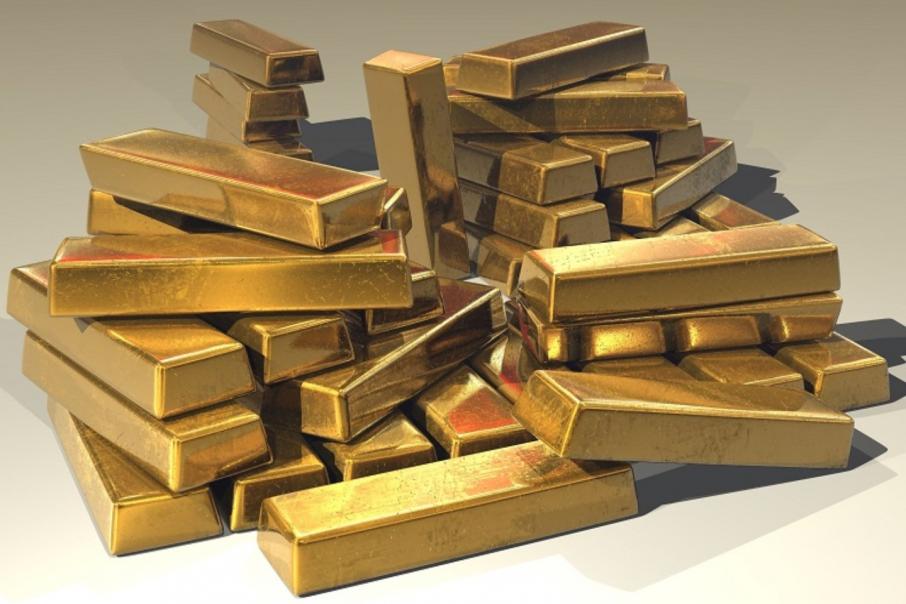 Gold bulls muscle up as precious yellow metal hits its straps