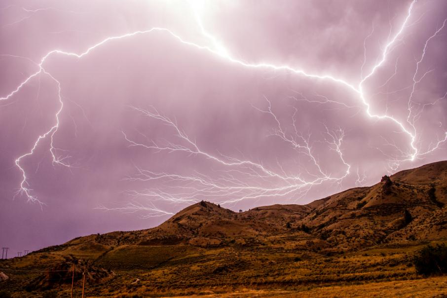 Lightning strikes create nickel-copper storm for Estrella