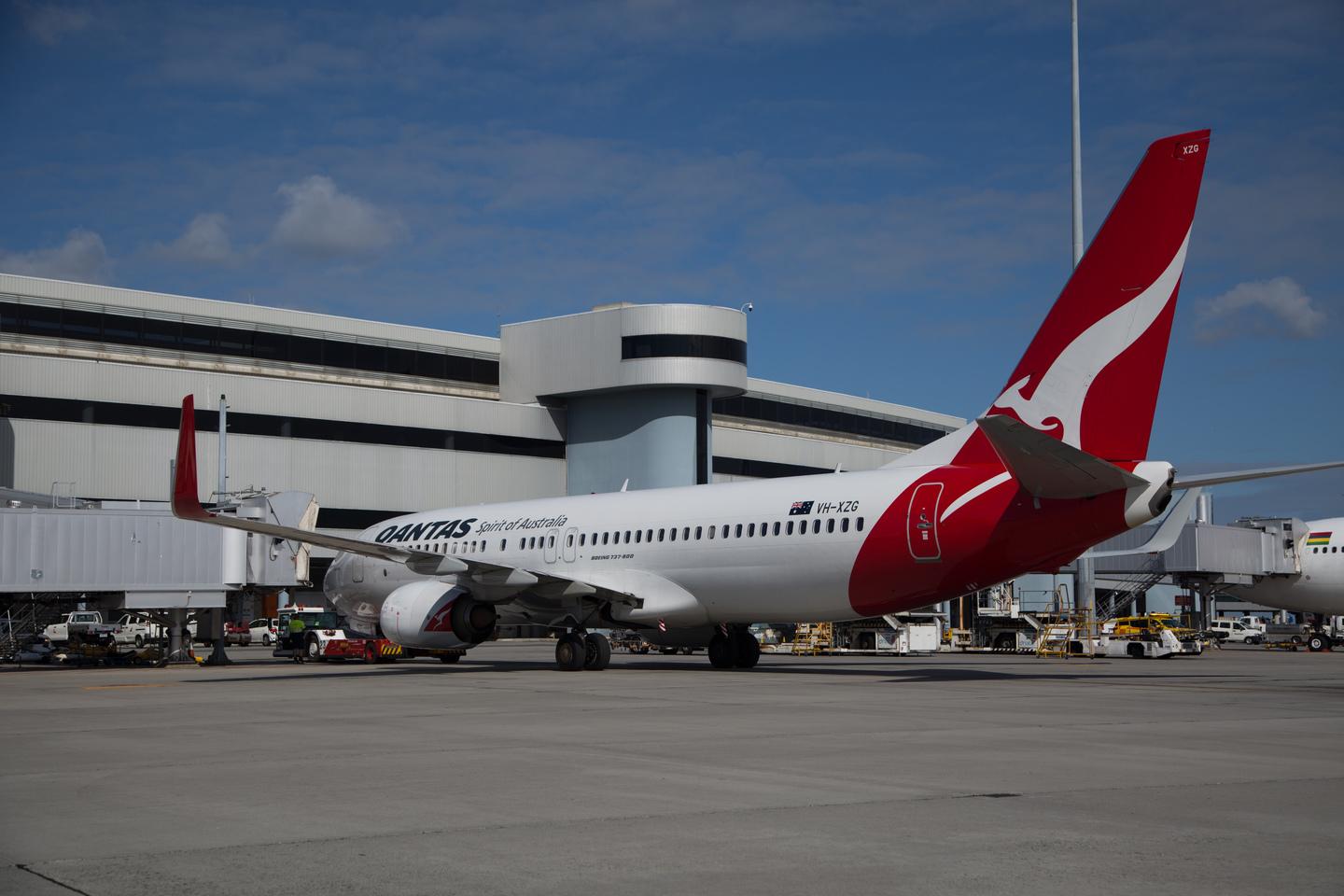Qantas cuts 2,000 more jobs, blames COVID